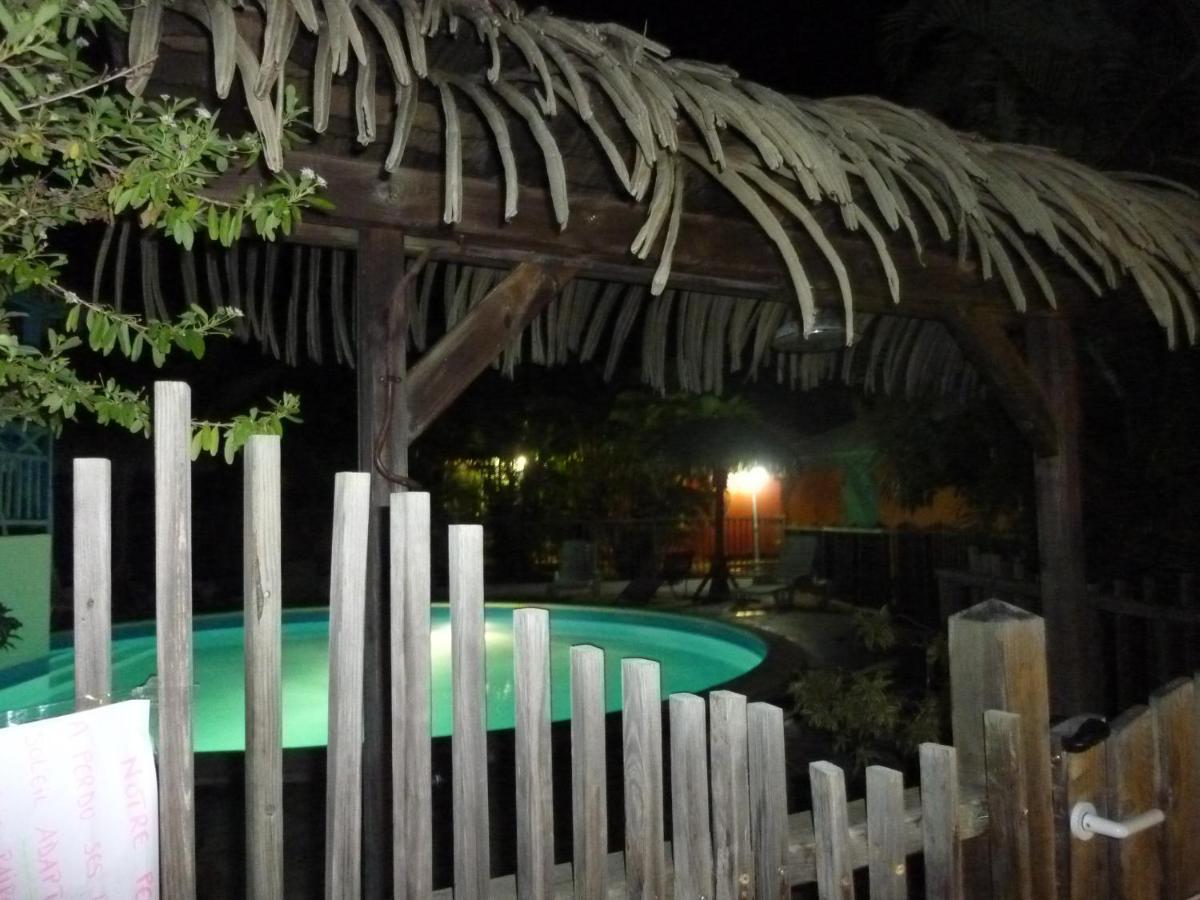 Bungalow La Papaye Bleue Residence Acces Piscine & Plage Saint-Francois  Eksteriør billede